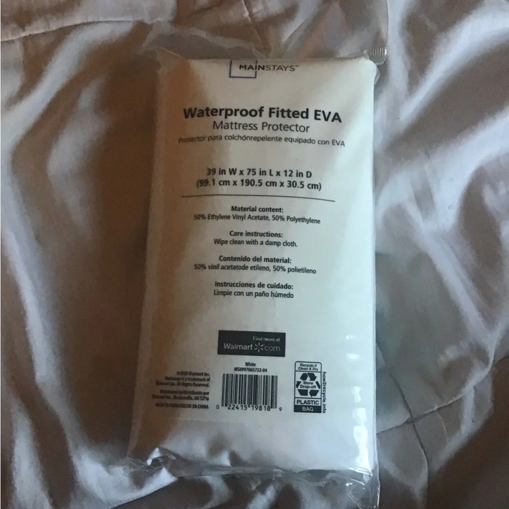 Mainstays twin waterproof fitted Eva mattress protector NEW